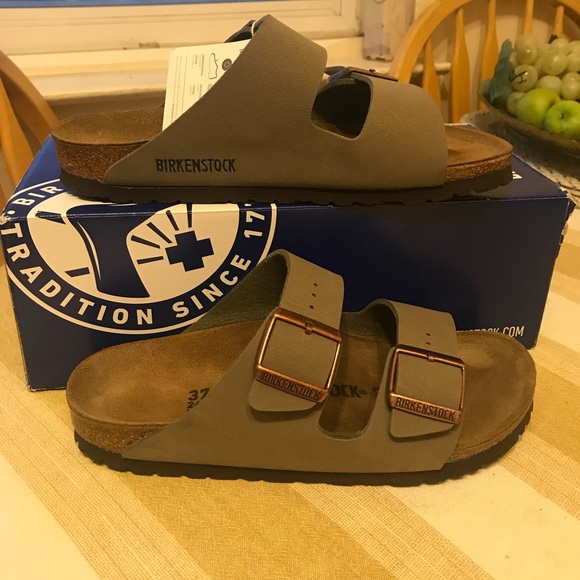 Birkenstock Shoes - Brand new Birkenstocks size 7